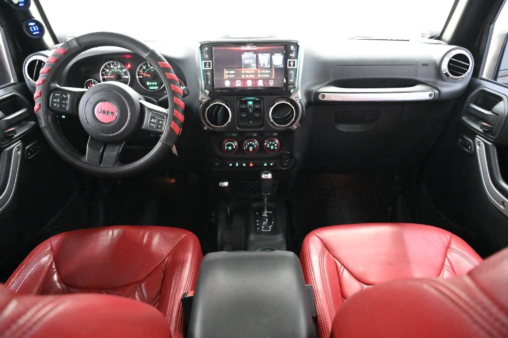 Used 2018 Jeep Wrangler Unlimited Rubicon w/ Cold Weather Group AWD/4WD image 37