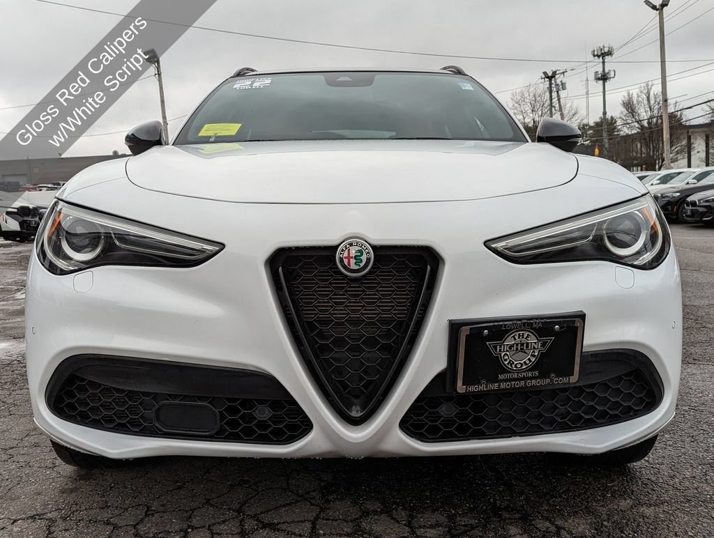 Used 2022 Alfa Romeo Stelvio Veloce AWD/4WD image 5