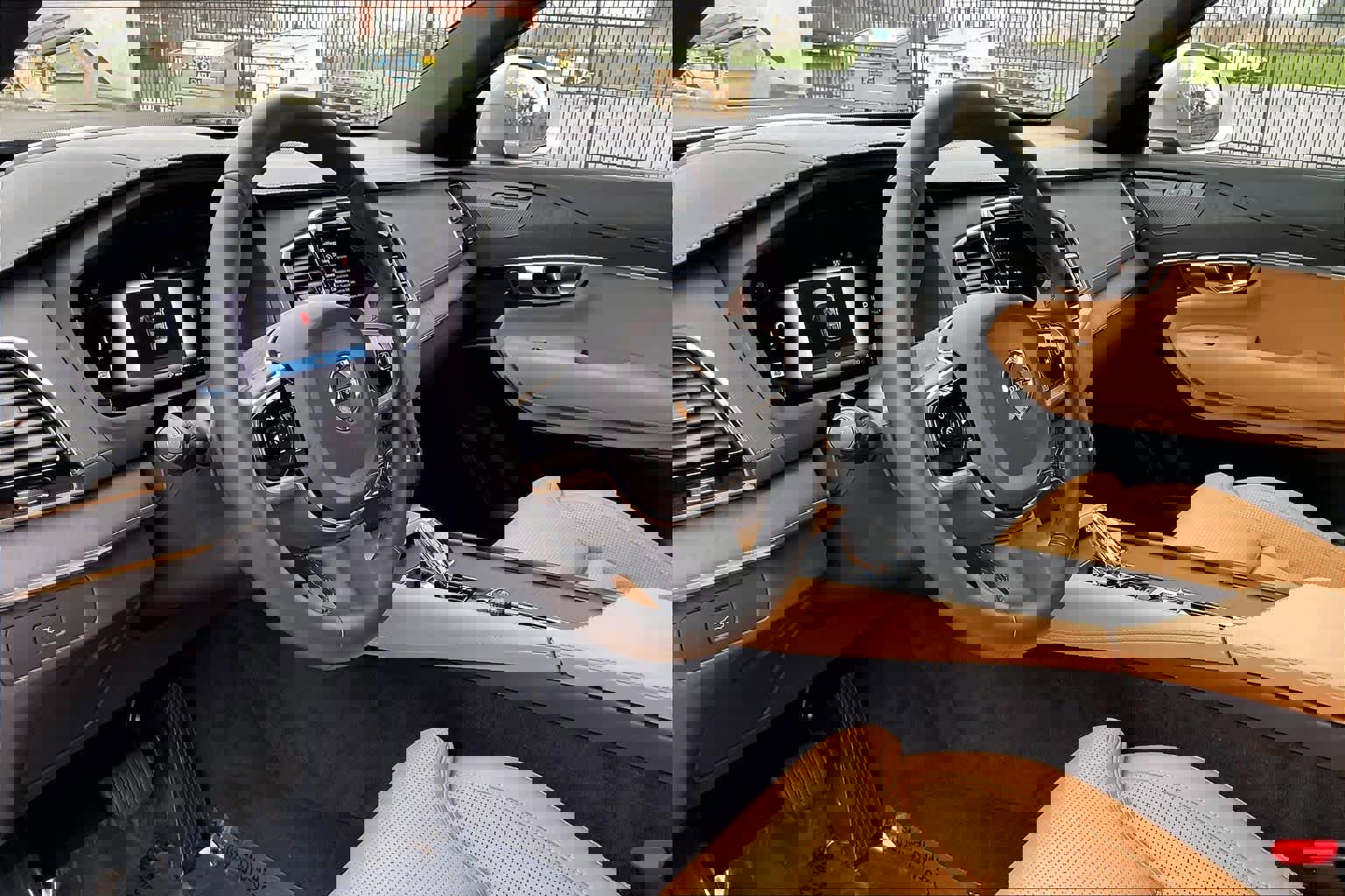 Used 2023 Volvo XC90 B6 Ultimate image 17