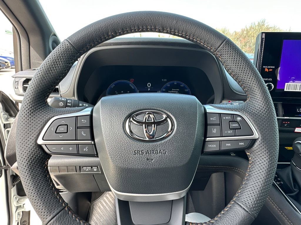 New 2026 Toyota Sienna XLE Woodland Edition image 23