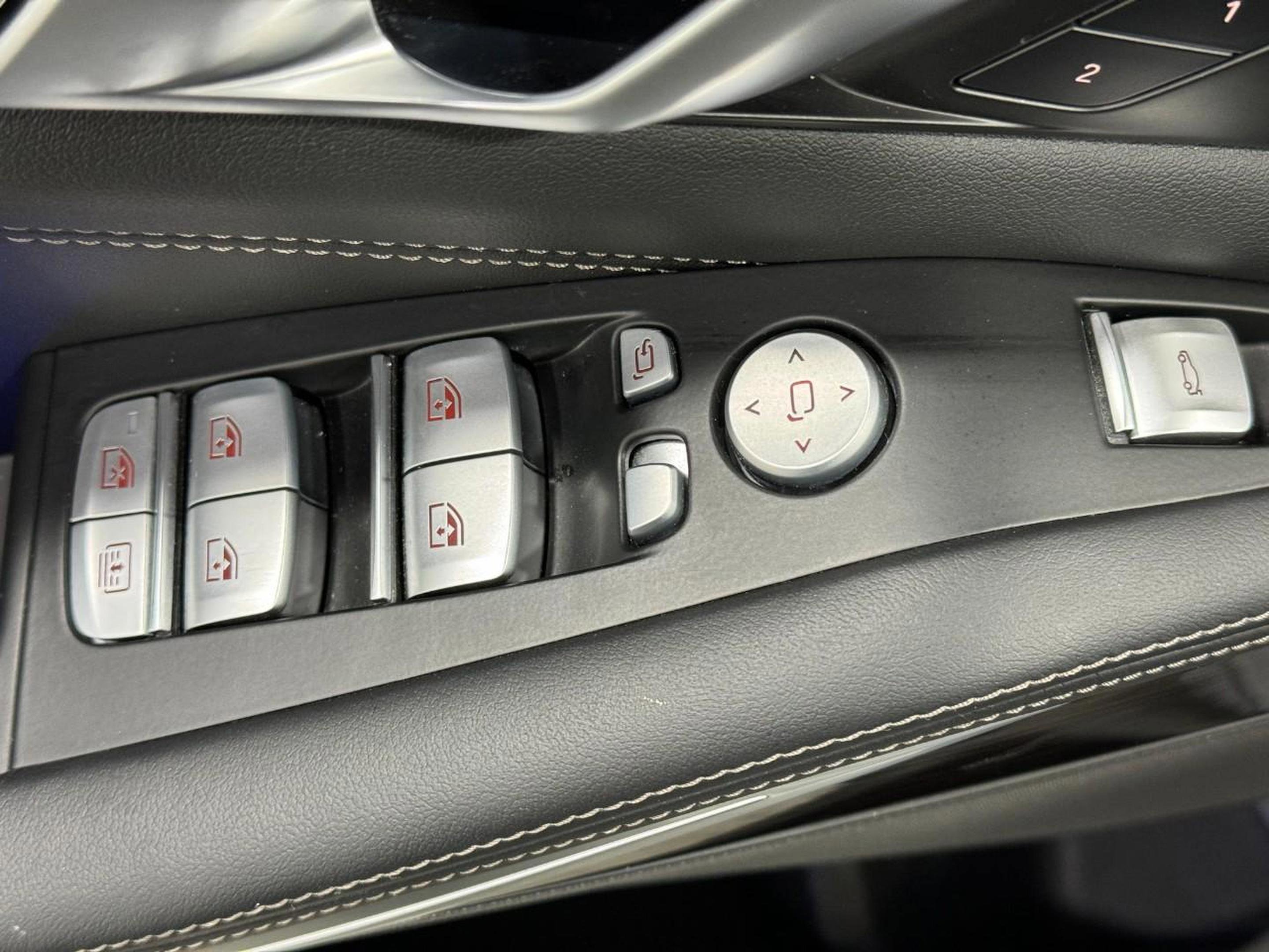 Used 2025 BMW X7 xDrive40i image 25