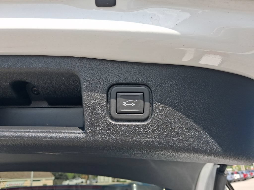 Used 2024 Chevrolet Blazer EV LT AWD/4WD image 14