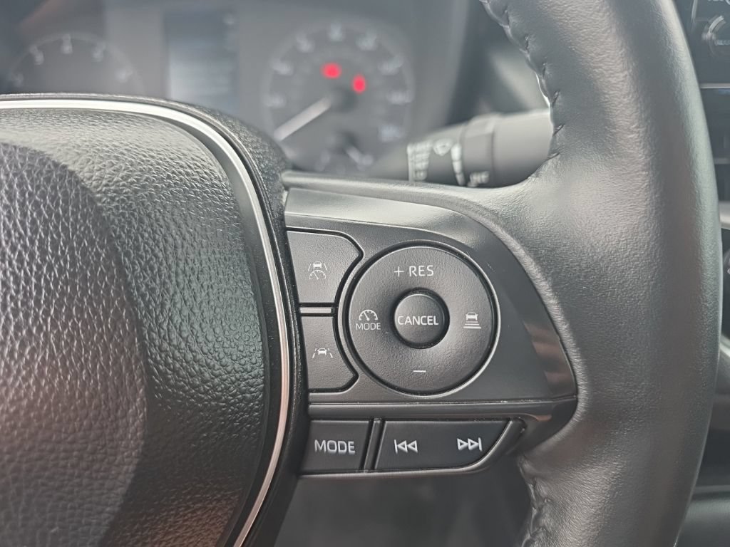 Used 2025 Toyota Corolla SE FWD image 17