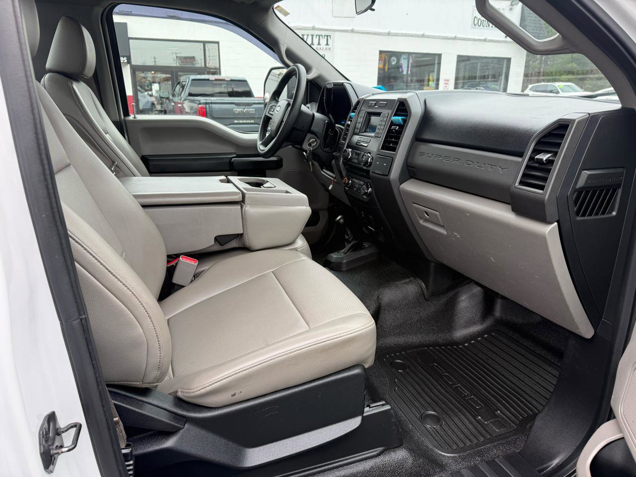 Used 2017 Ford F350 XL w/ Snow Plow Prep Package AWD/4WD image 19