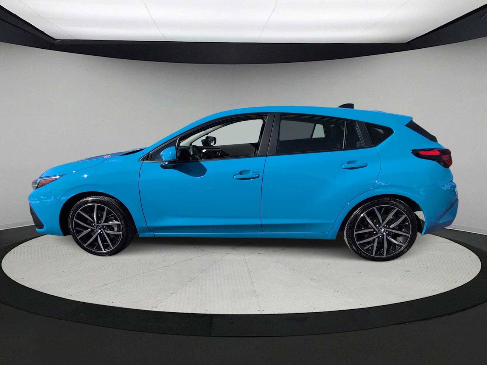 Used 2025 Subaru Impreza 2.0i Sport image 5