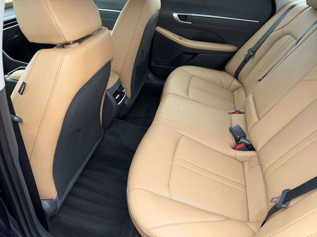 Certified 2025 Hyundai Sonata Limited FWD image 11
