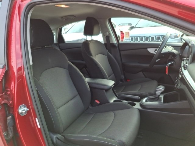 Used 2023 Kia Forte LXS image 17