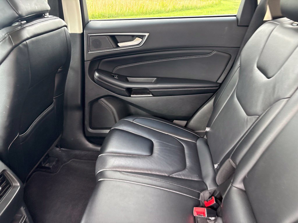 Used 2022 Ford Edge Titanium AWD/4WD image 47