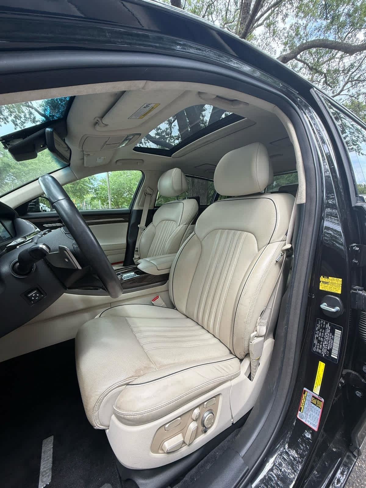 Used 2018 Genesis G90 5.0 Ultimate AWD/4WD image 9