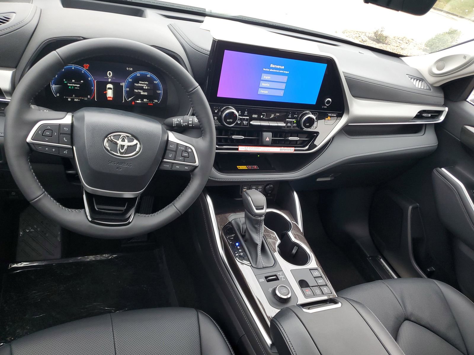 New 2026 Toyota Highlander Platinum image 10