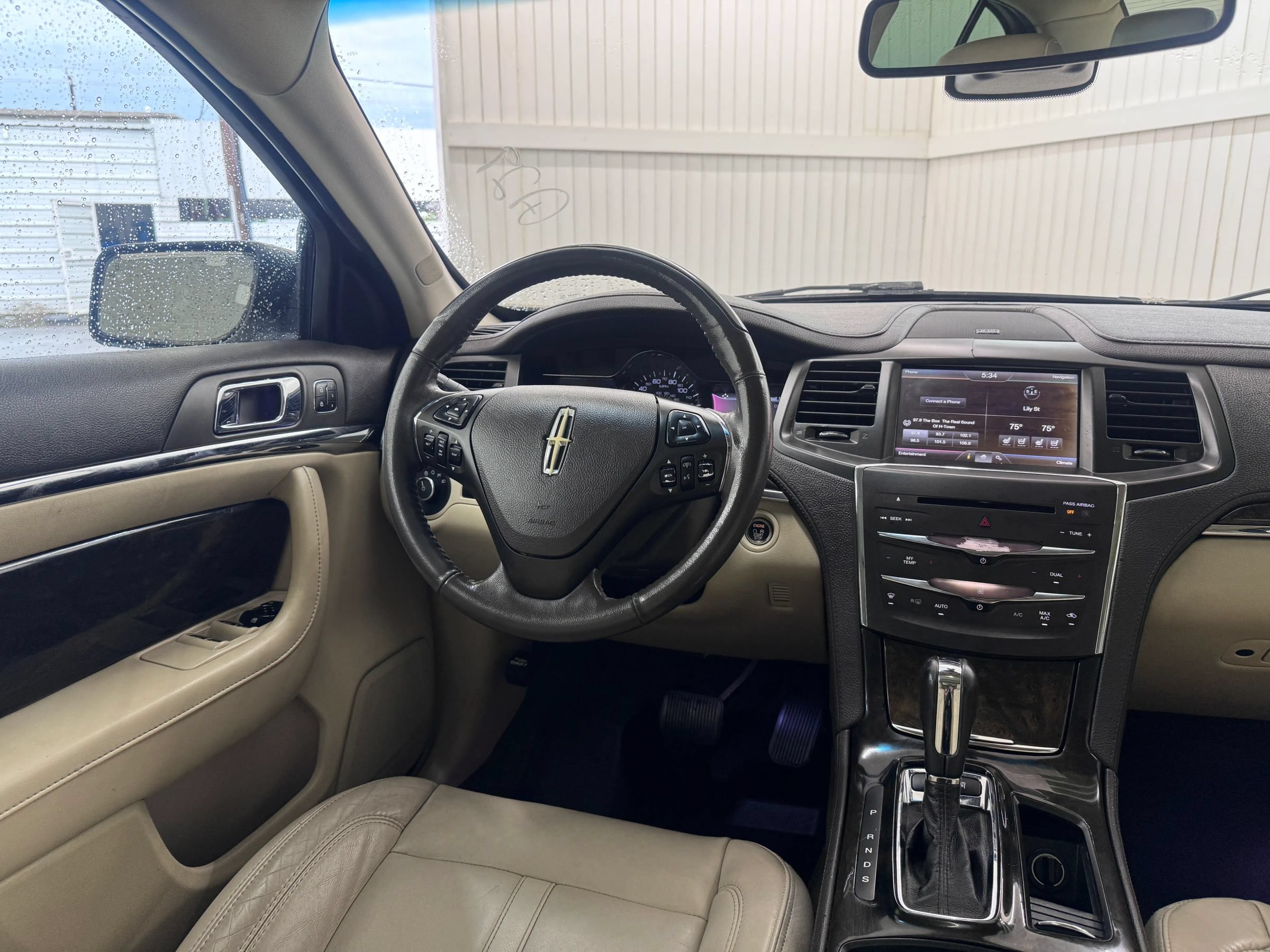 Used 2014 Lincoln MKS w/ Equipment Group 101A FWD image 15