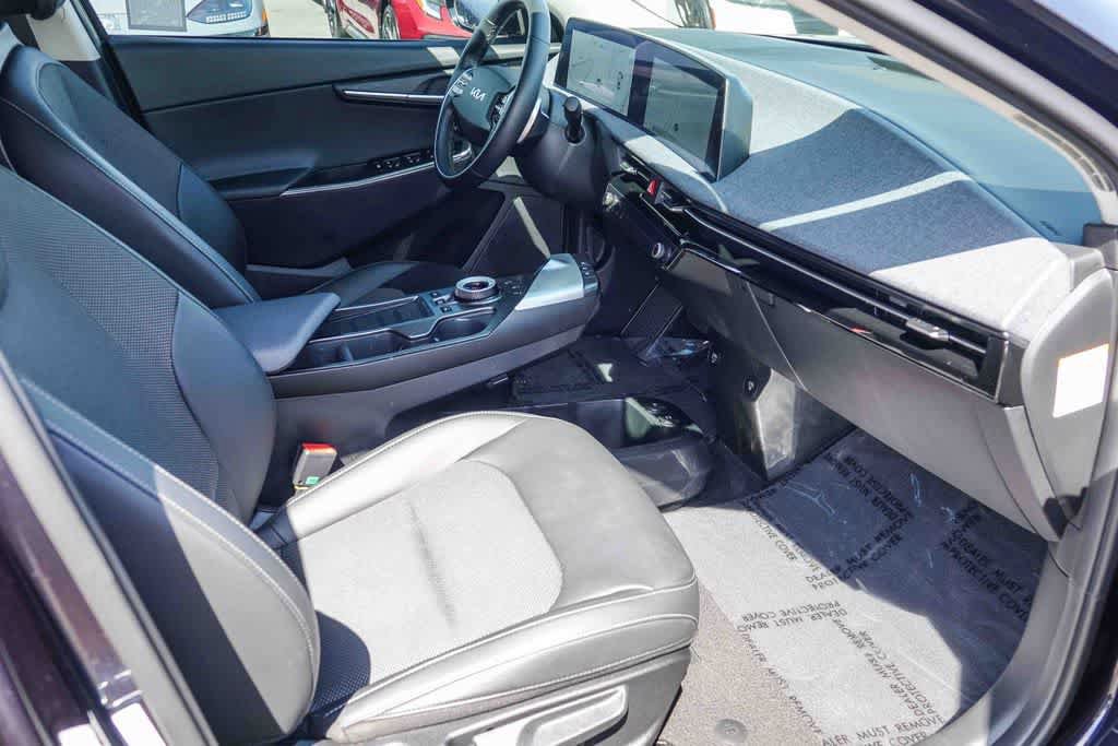 Certified 2024 Kia EV6 Light AWD/4WD image 15