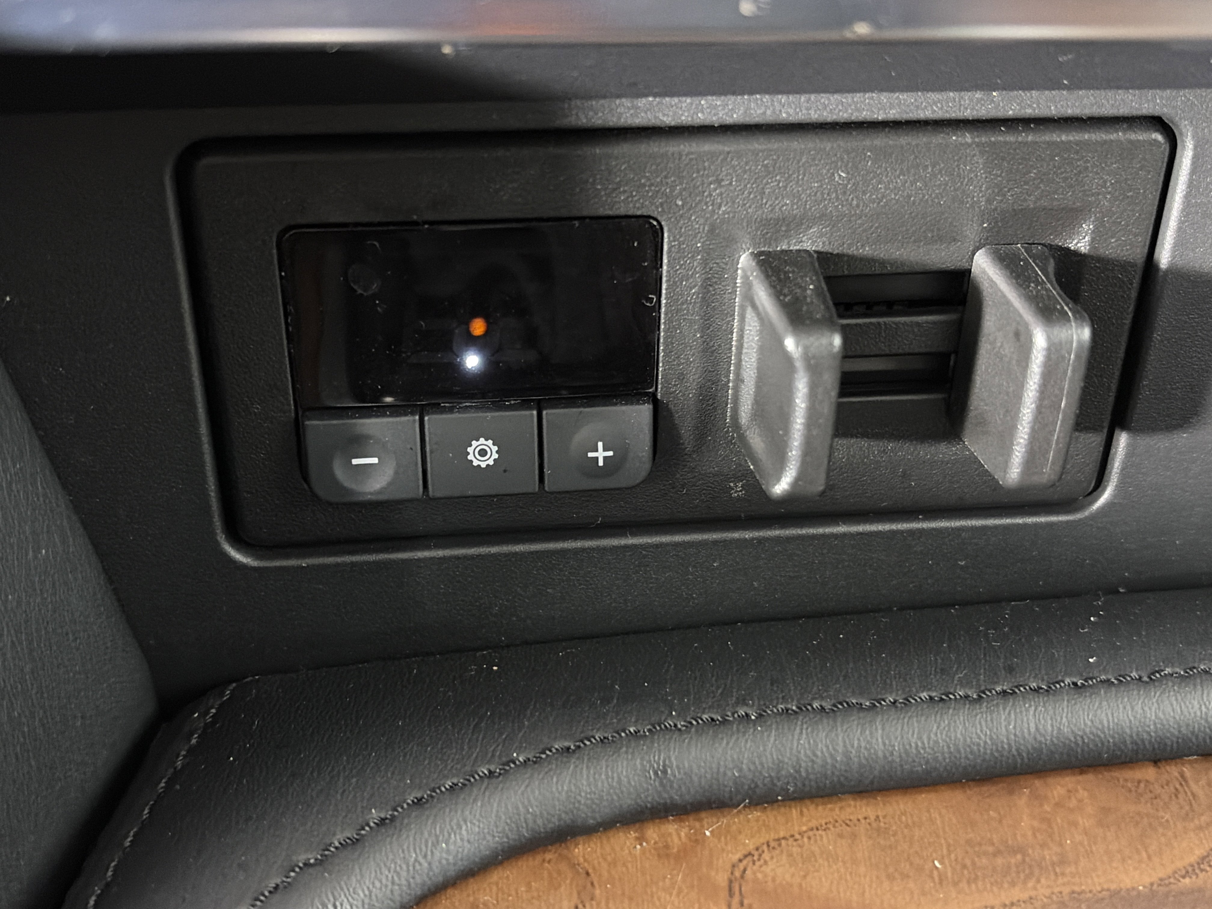 Certified 2024 Nissan Armada SL AWD/4WD image 27