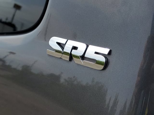 Used 2016 Toyota Tacoma SR5 w/ Towing Package RWD image 6