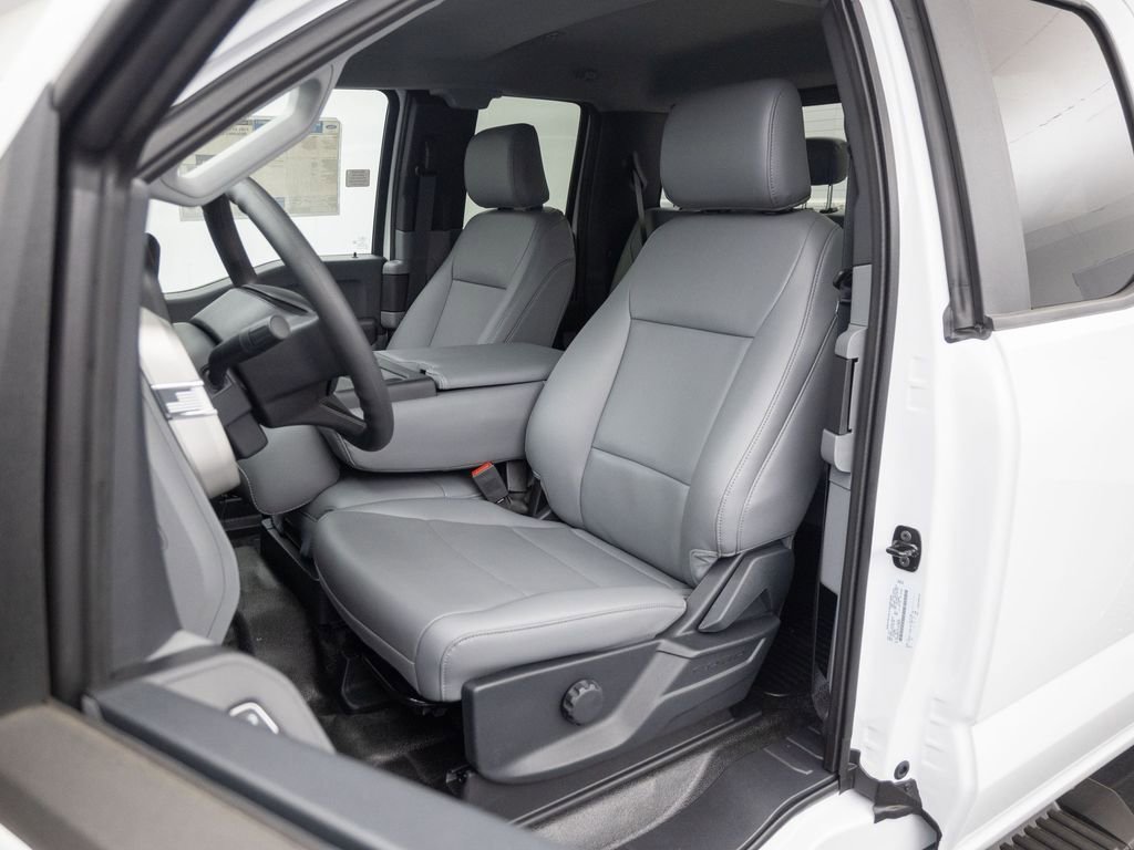 New 2026 Ford F450 XL w/ XL Chrome Package image 11