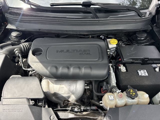 Used 2019 Jeep Cherokee Latitude Plus FWD image 27