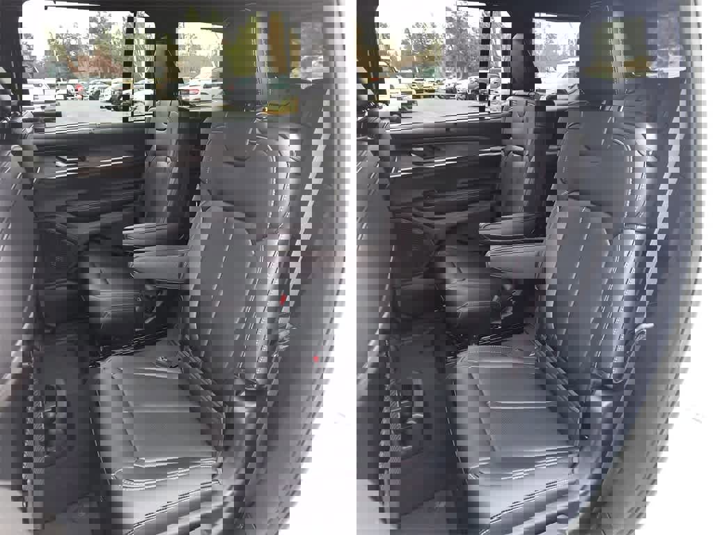 New 2025 Jeep Grand Cherokee L Limited w/ Luxury Tech Group II image 23