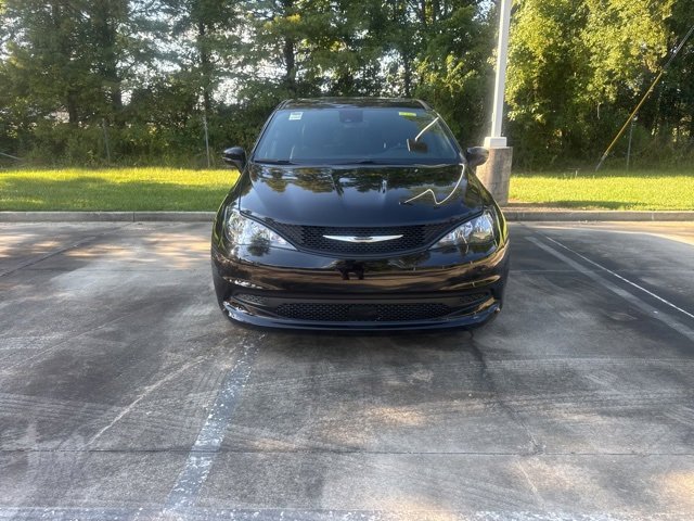 New 2026 Chrysler Voyager LX