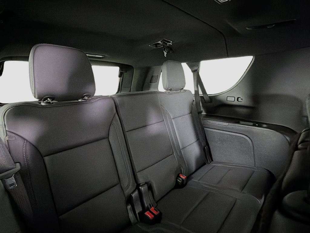 Used 2023 Chevrolet Suburban Z71 w/ Luxury Package AWD/4WD image 31