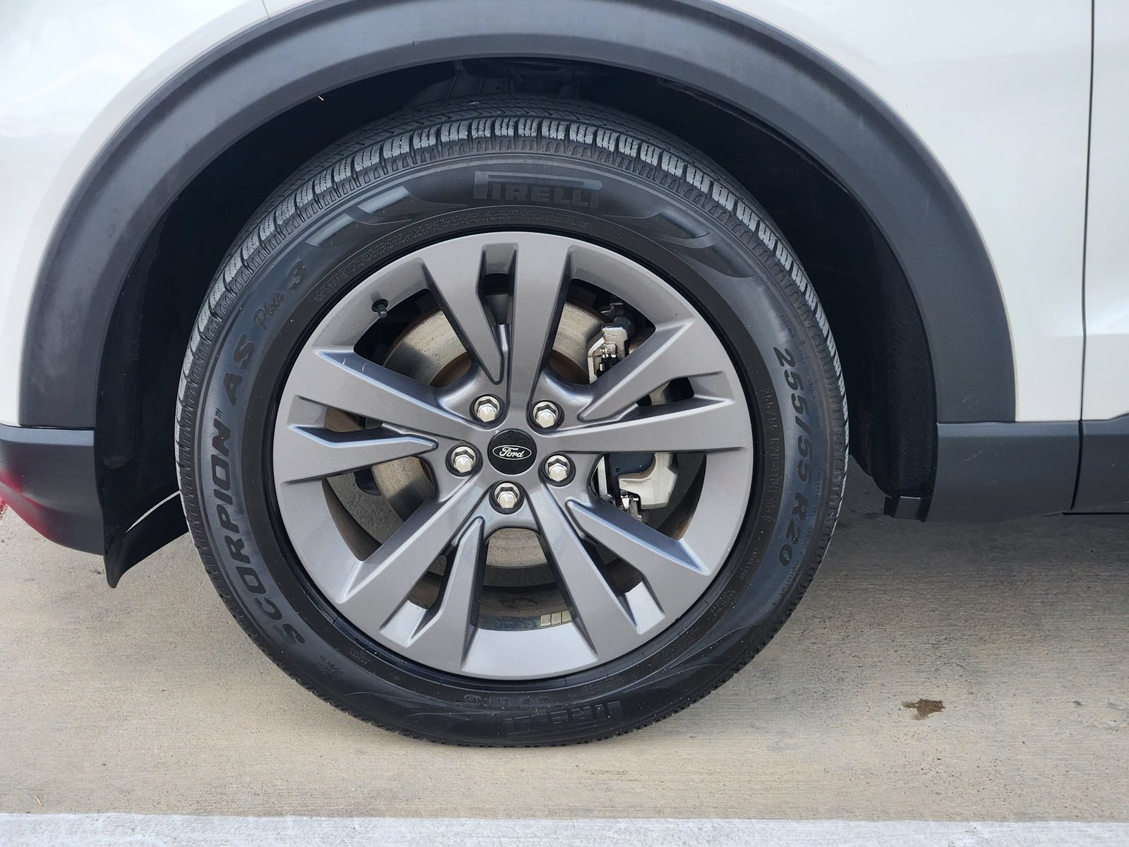 Used 2021 Ford Explorer XLT w/ Equipment Group 202A RWD image 11
