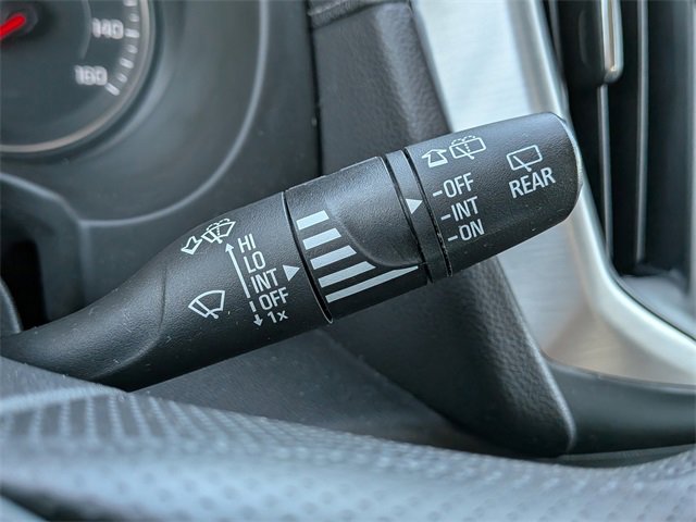 Used 2023 GMC Terrain SLE w/ Driver Convenience Package image 28