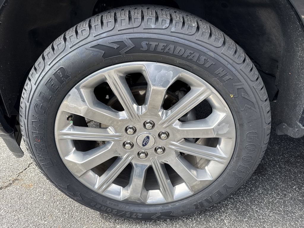 Used 2022 Ford F150 Limited AWD/4WD image 11