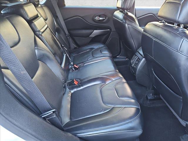 Used 2019 Jeep Cherokee Limited AWD/4WD image 19