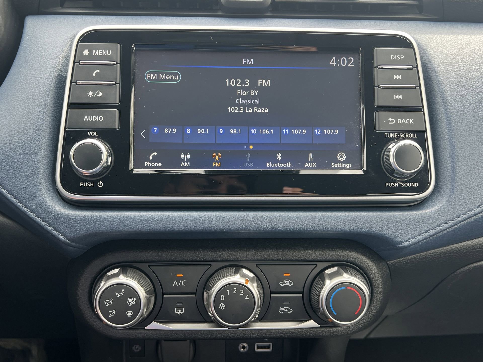 Certified 2025 Nissan Versa SV w/ Trunk Package image 5