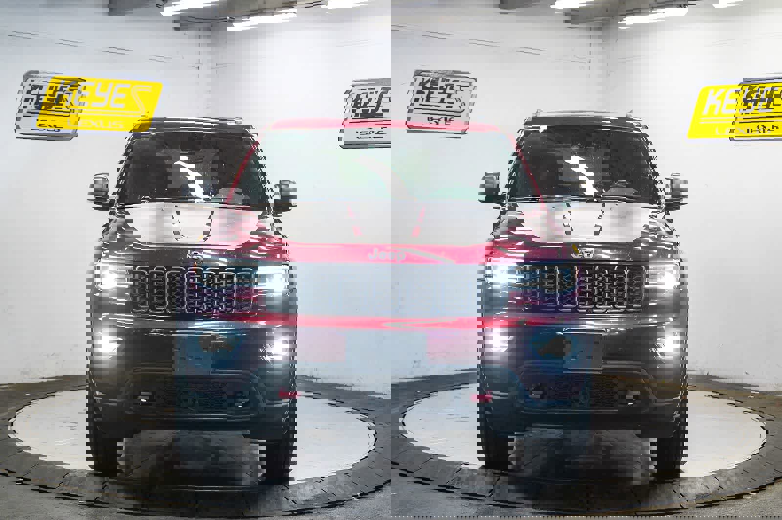 Used 2019 Jeep Grand Cherokee Trailhawk w/ Trailhawk Luxury Group image 6