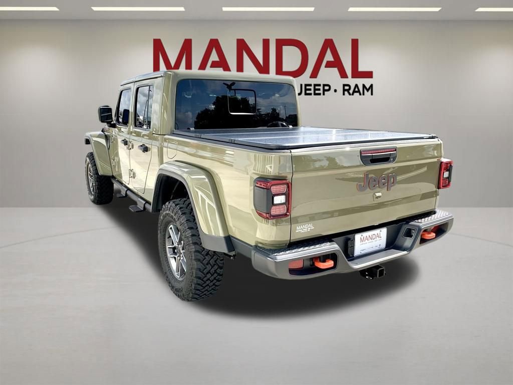 Used 2025 Jeep Gladiator Mojave w/ Convenience Group AWD/4WD image 7