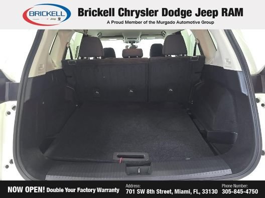 Used 2024 Nissan Rogue S AWD/4WD image 16
