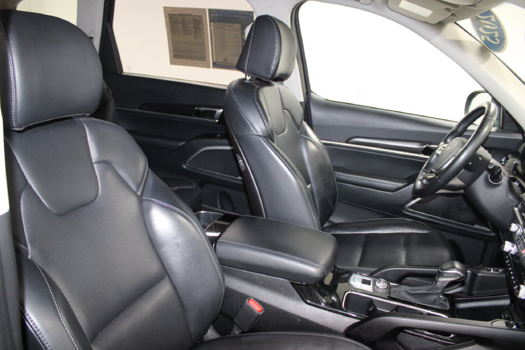 Used 2025 Kia Telluride S FWD image 22