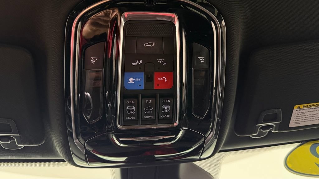 Used 2022 Jeep Grand Cherokee L Overland w/ Luxury Tech Group IV AWD/4WD image 27