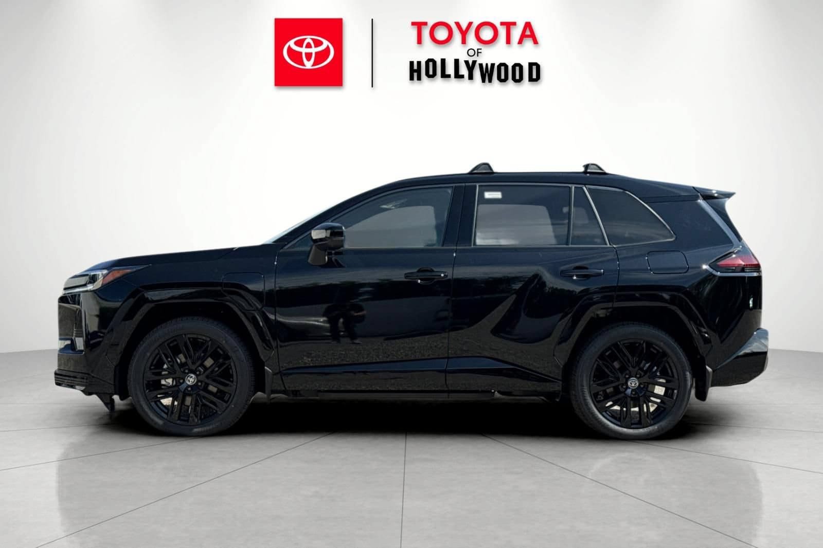 New 2026 Toyota RAV4 XSE AWD/4WD image 9