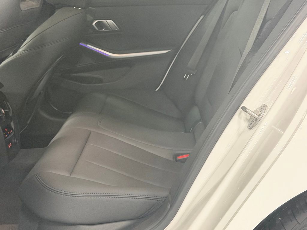 Used 2020 BMW 330i xDrive Sedan w/ M Sport Package image 25