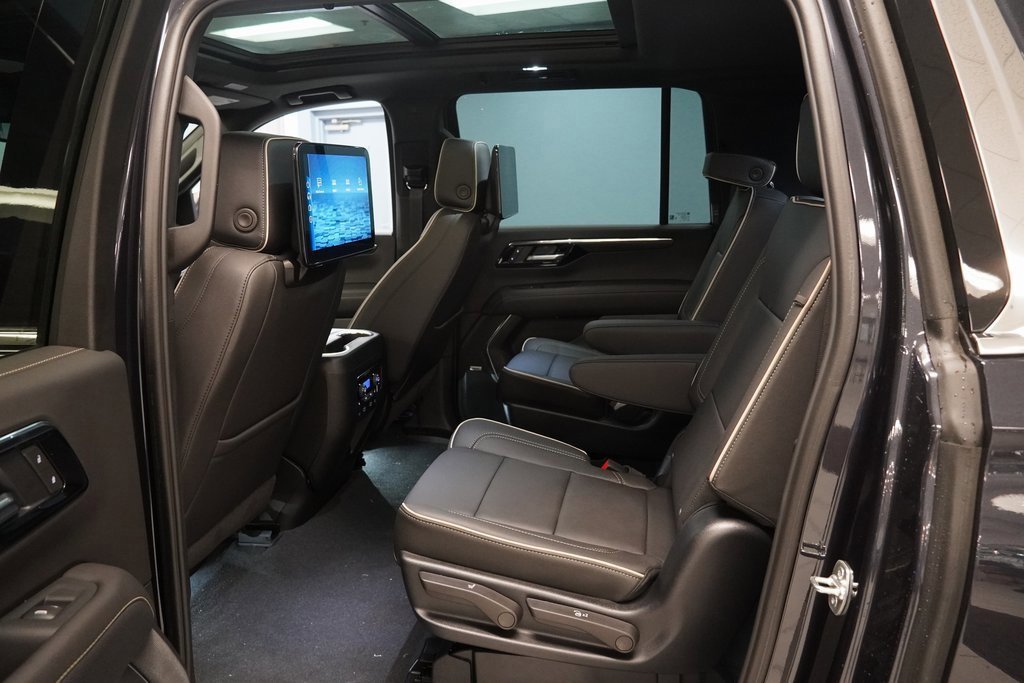 New 2025 Chevrolet Suburban Premier image 22