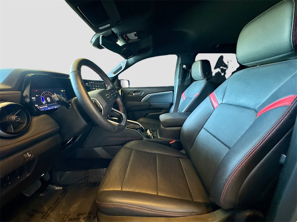 Used 2024 Chevrolet Colorado Z71 w/ Z71 Convenience Package 2 image 21