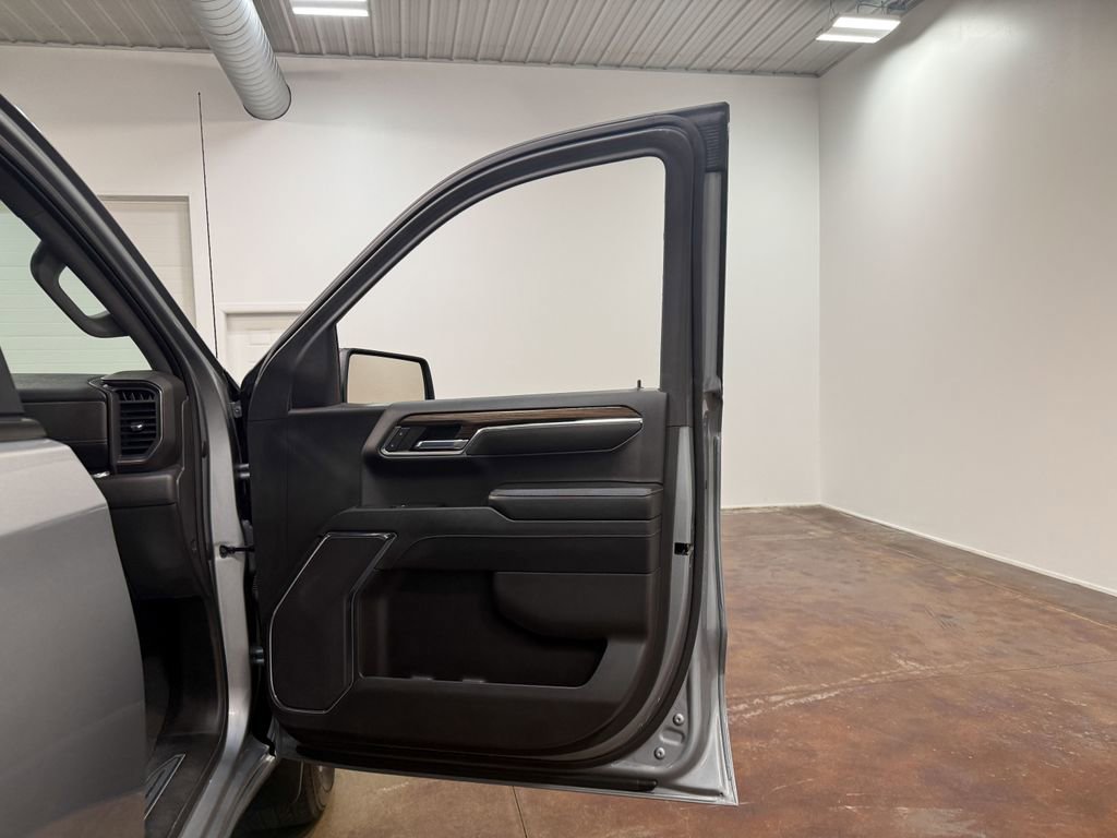Used 2023 Chevrolet Silverado 1500 LT AWD/4WD image 62