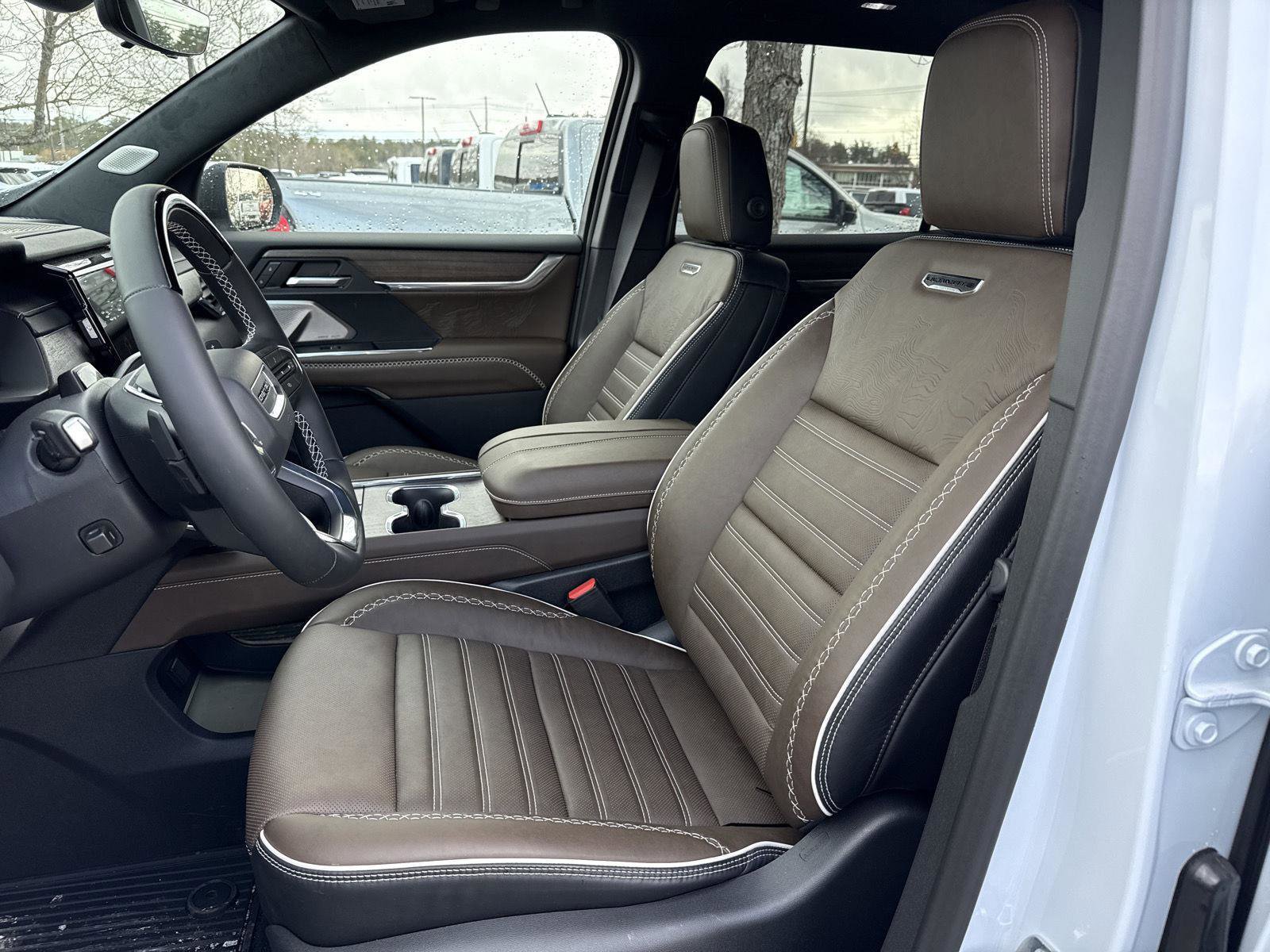 New 2026 GMC Acadia Denali Ultimate w/ LPO, All-Weather Package image 17