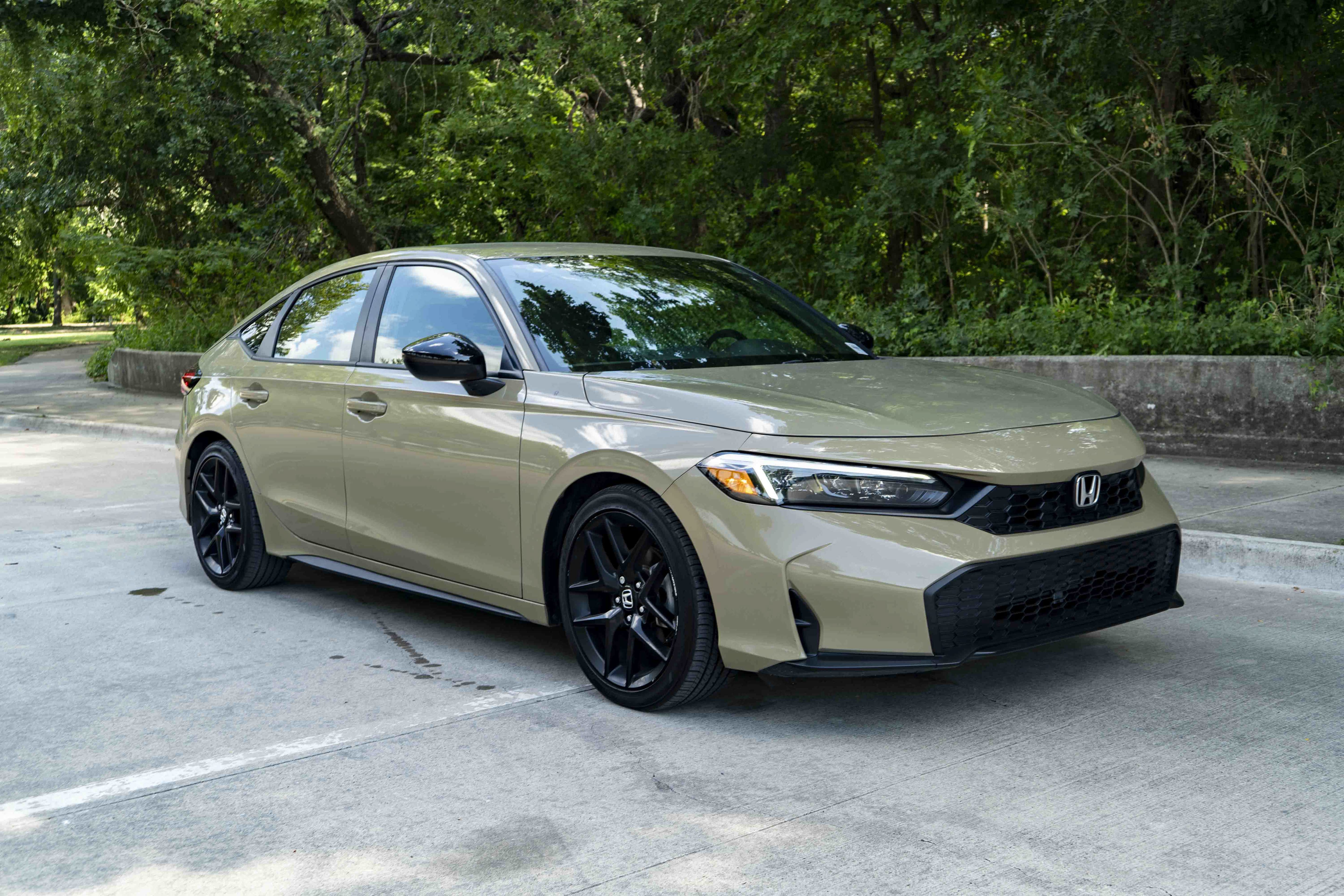 Used 2025 Honda Civic Sport image 2
