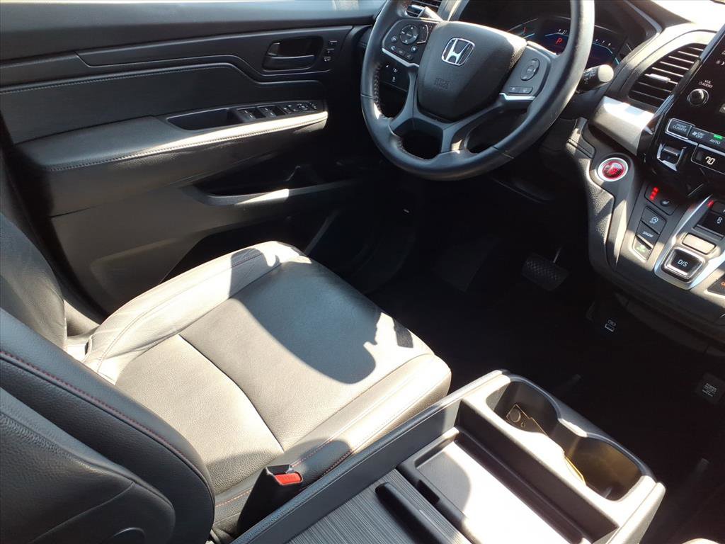 Used 2023 Honda Odyssey Sport image 16
