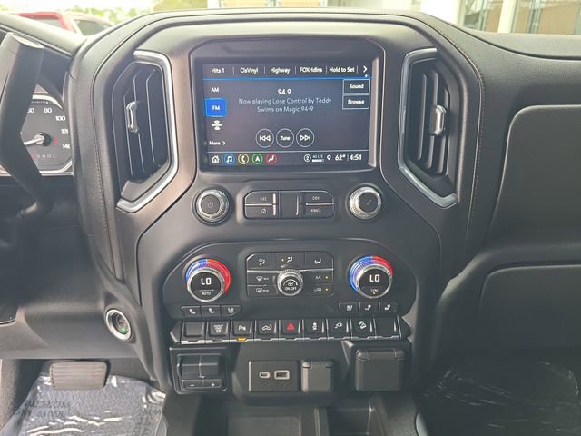 Certified 2022 GMC Sierra 2500 AT4 w/ AT4 Preferred Package image 18