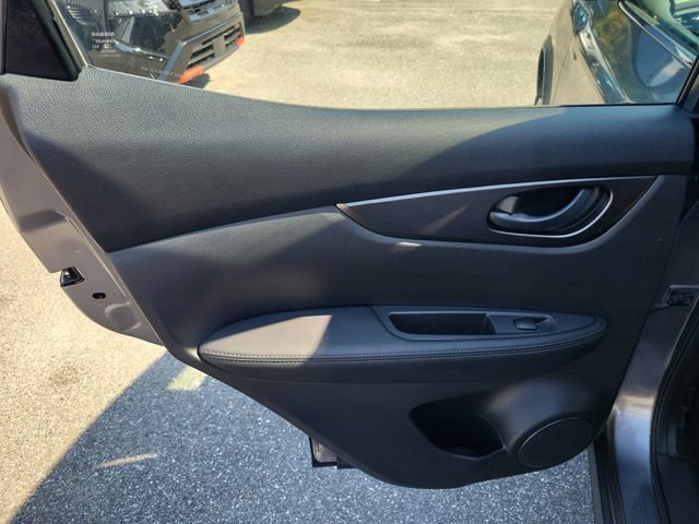 Used 2020 Nissan Rogue Sport S FWD image 13