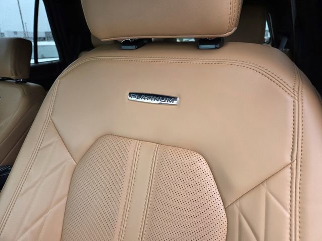 Used 2024 Ford Expedition Platinum RWD image 16