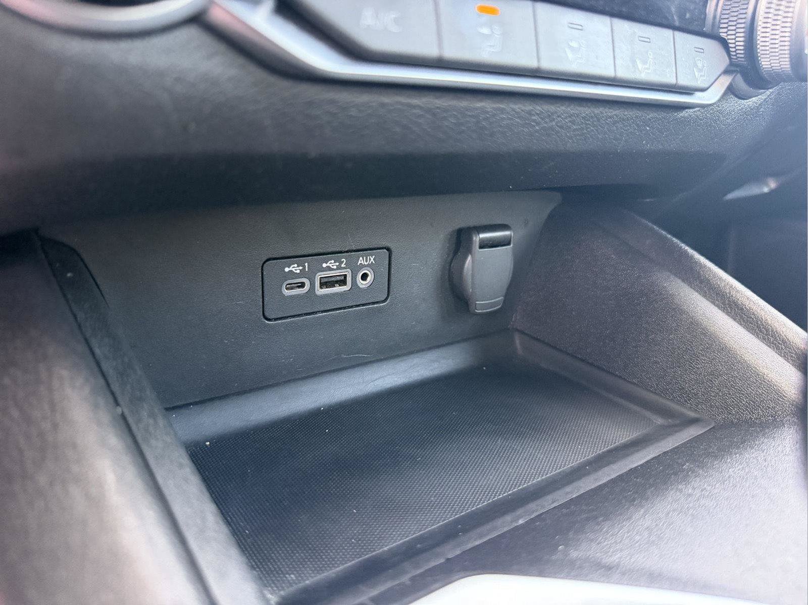 Used 2025 Nissan Altima 2.5 SV FWD image 25