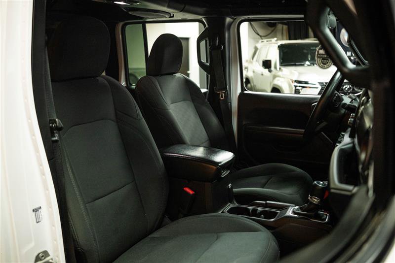 Used 2018 Jeep Wrangler Unlimited Sport image 13