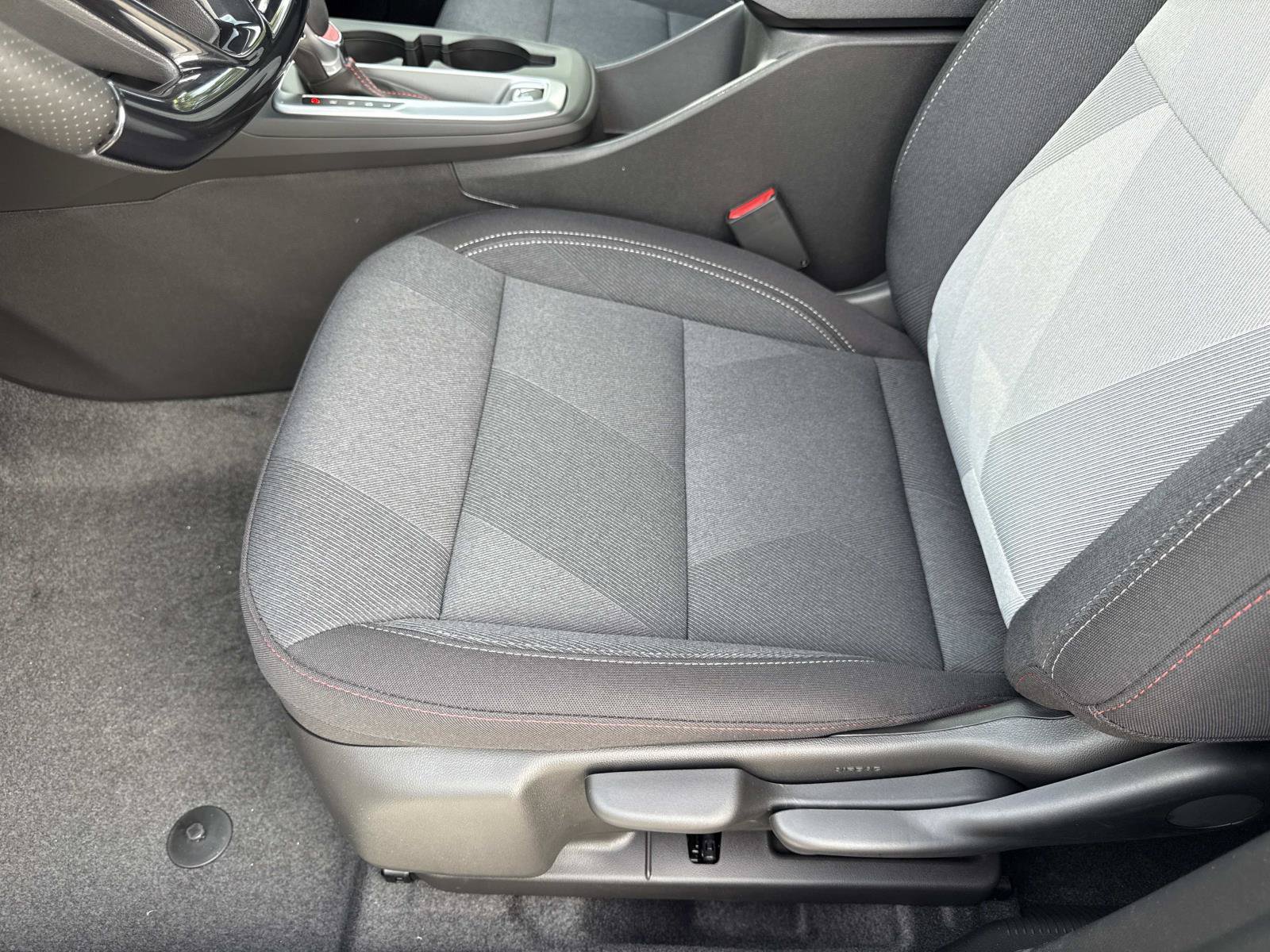 New 2026 Chevrolet Trax RS w/ Sunroof Package FWD image 19