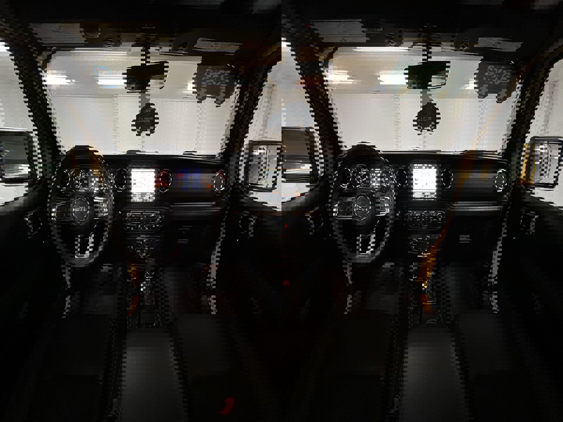 Used 2019 Jeep Wrangler Unlimited Sahara image 55