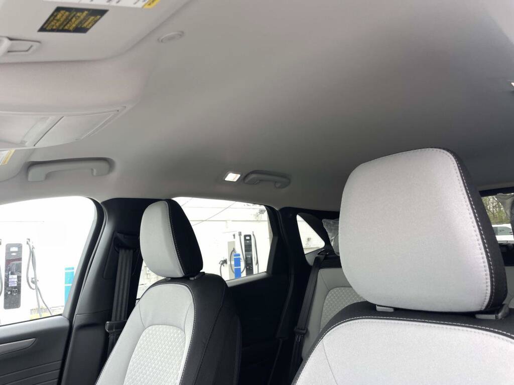 New 2026 Ford Escape Active w/ Tech Pack #1 AWD/4WD image 5
