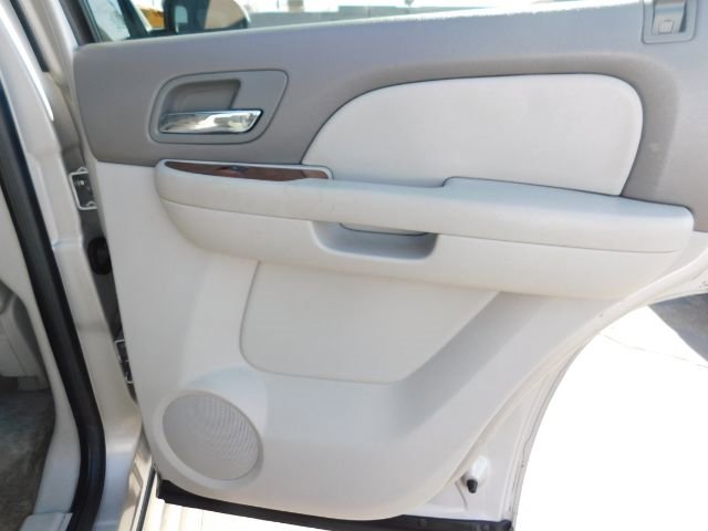 Used 2008 Chevrolet Tahoe LTZ w/ LTZ Preferred Equipment Group image 14